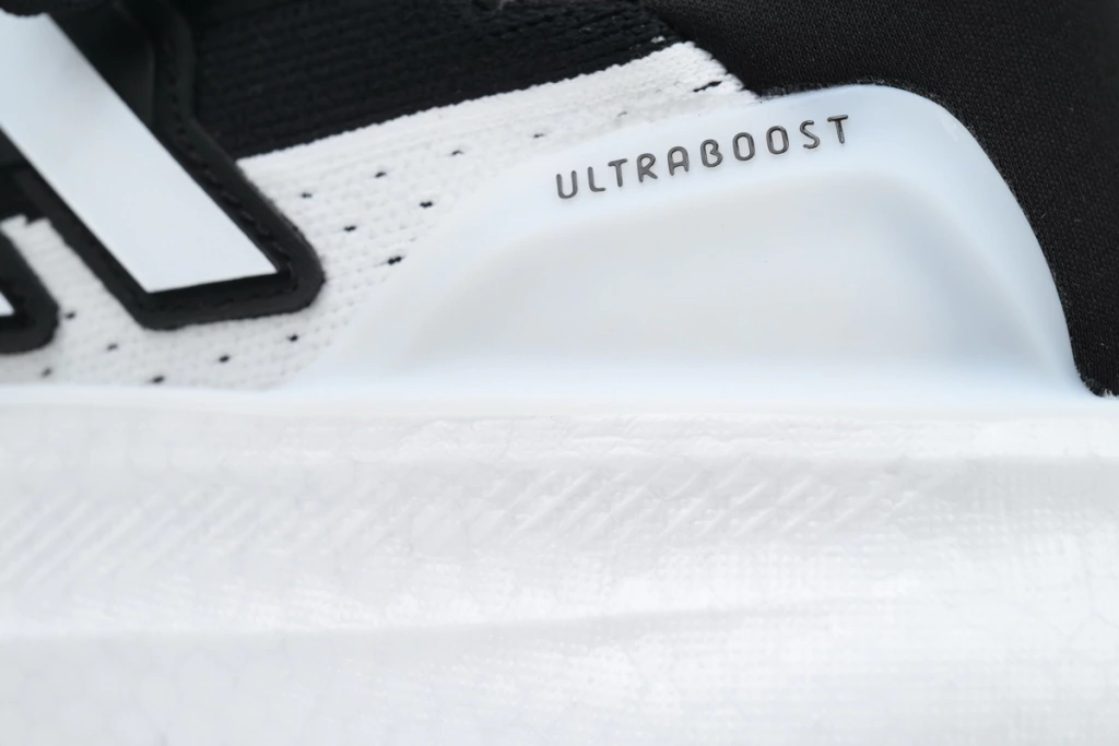 Adidas Ultraboost 5 White/Black