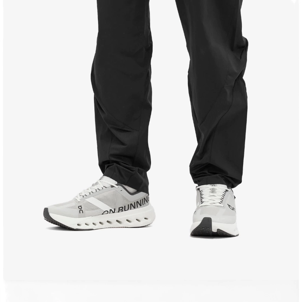 Sur Cloudsurfer Next Glacier/Blanc