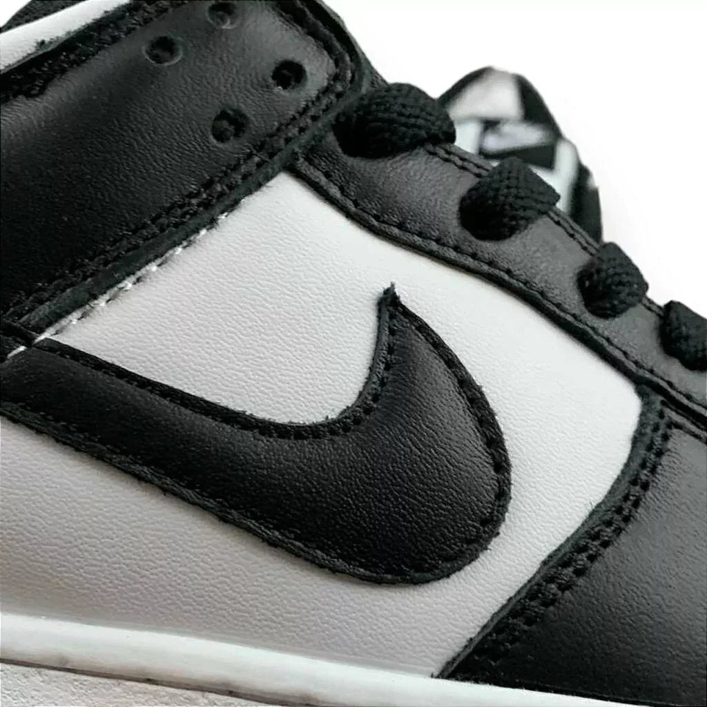 Nike SB Dunk Low Panda