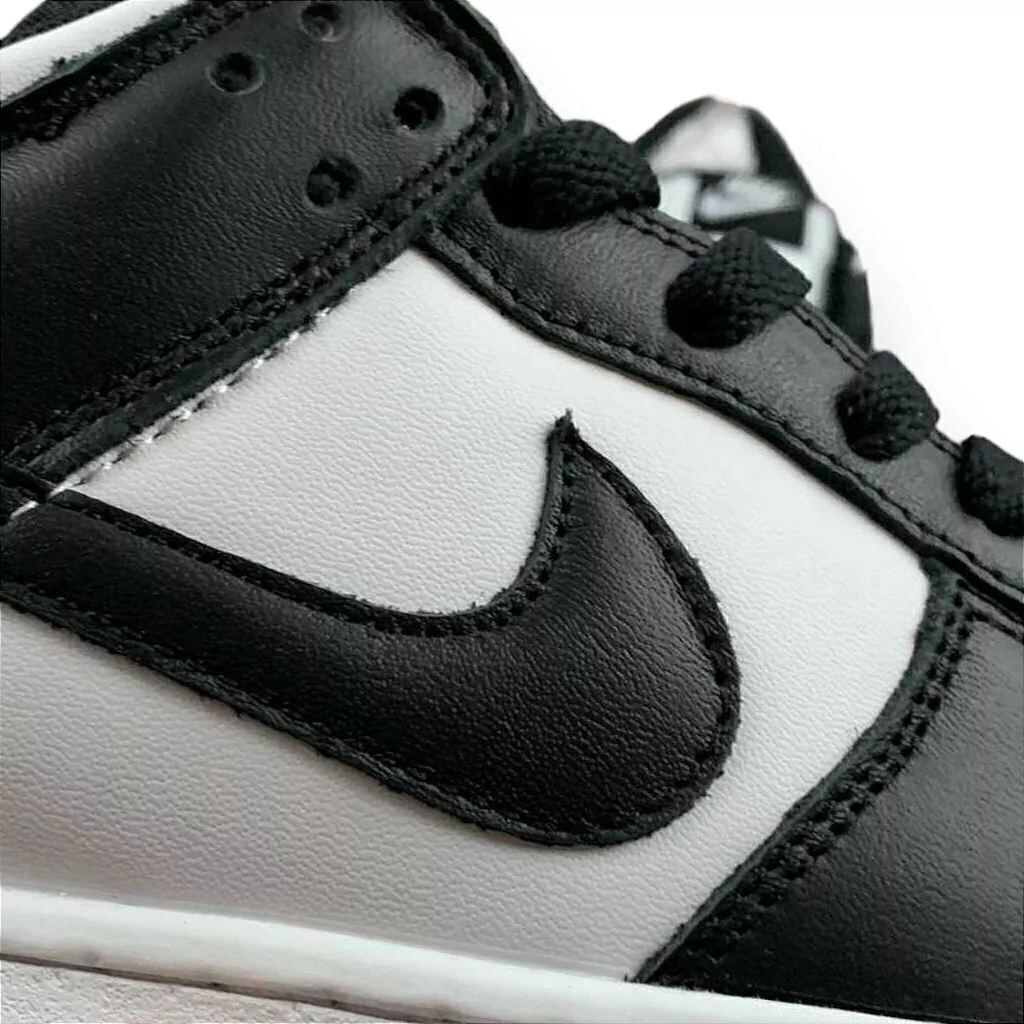 Nike SB Dunk Low Panda