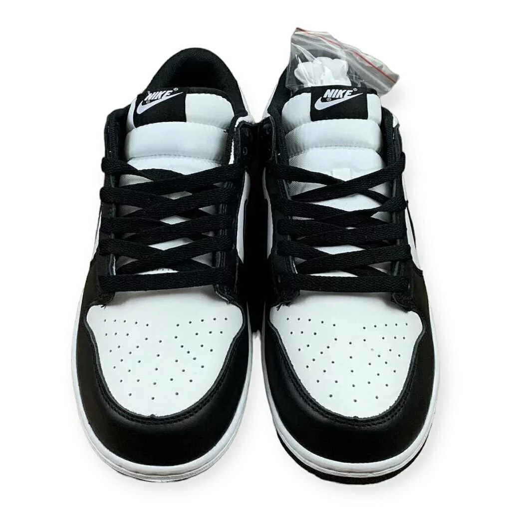 Nike SB Dunk Low Panda