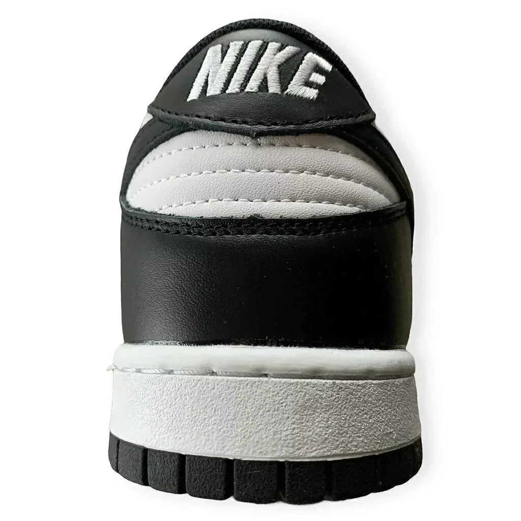 Nike SB Dunk Low Panda